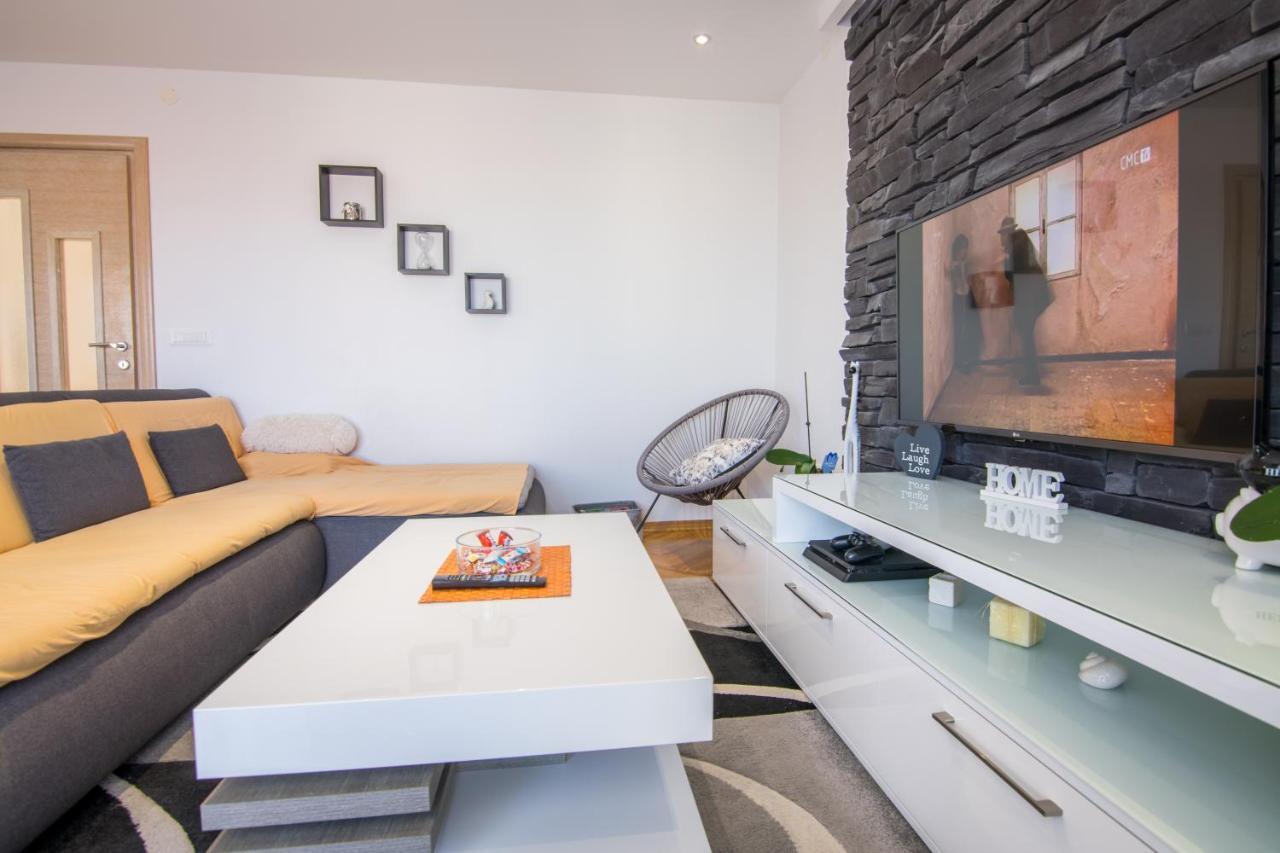 Apartman Petra Appartement Makarska Buitenkant foto