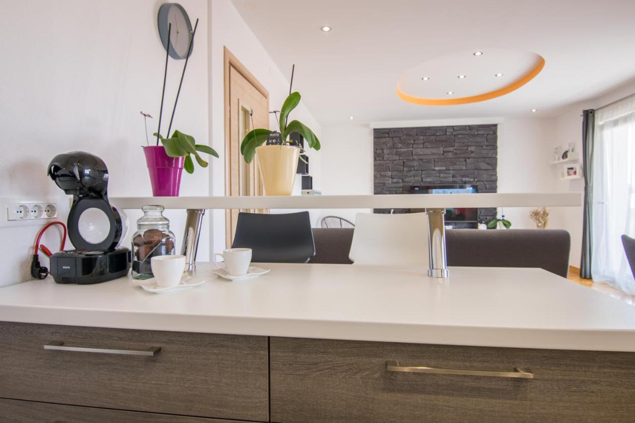 Apartman Petra Makarska Buitenkant foto