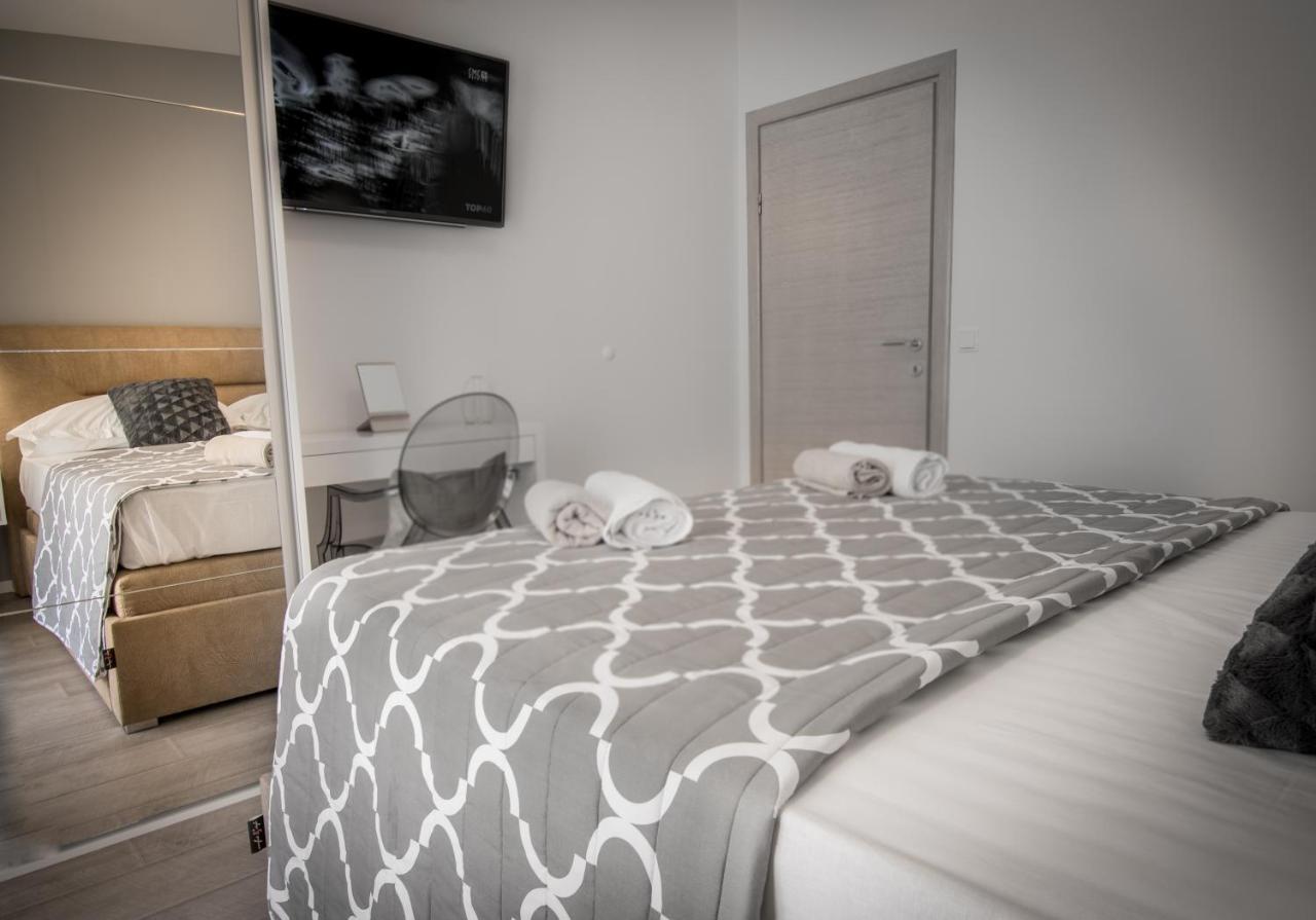 Apartman Petra Appartement Makarska Buitenkant foto