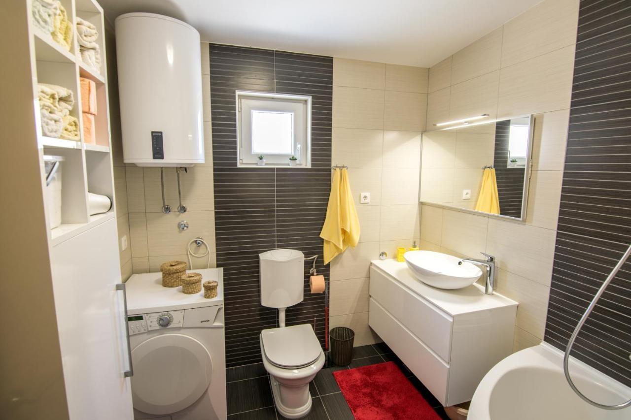 Apartman Petra Appartement Makarska Buitenkant foto
