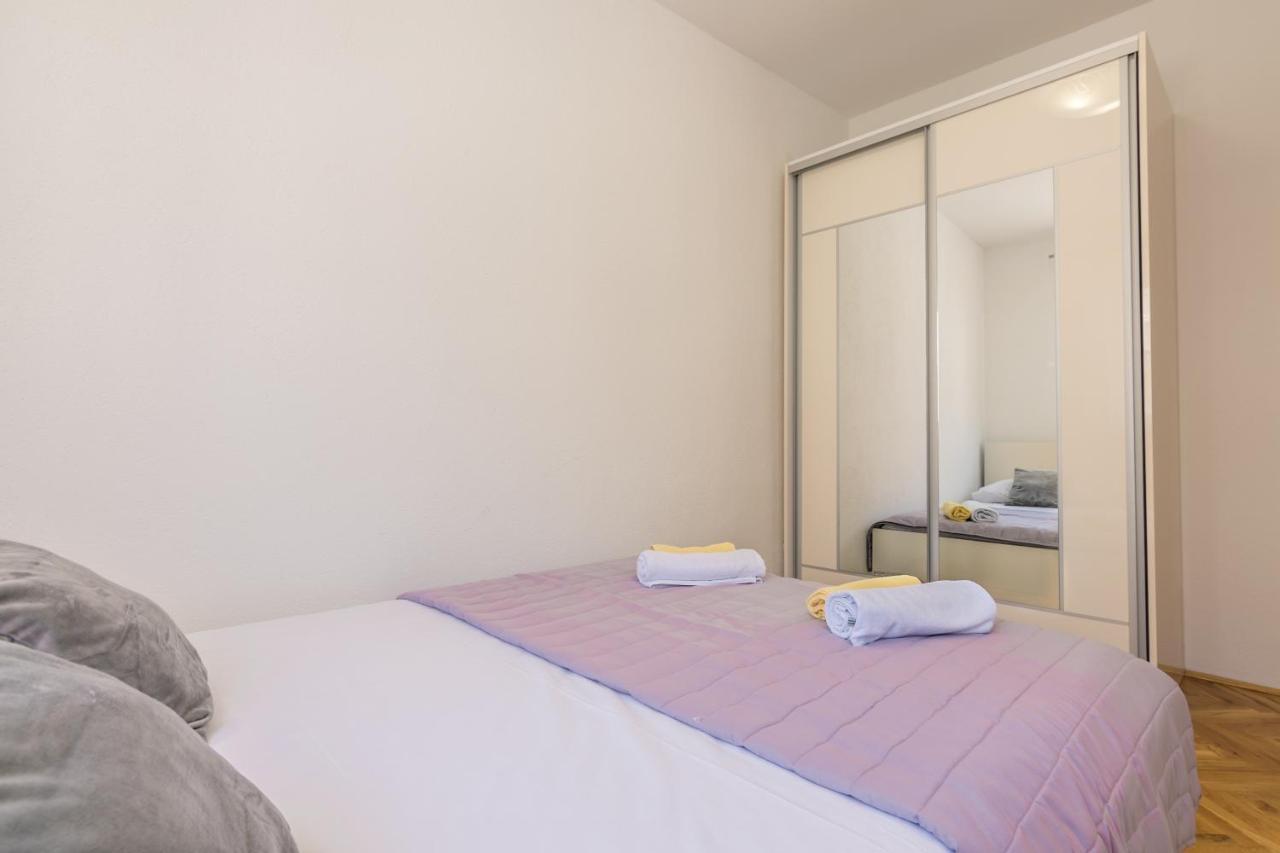 Apartman Petra Makarska Buitenkant foto