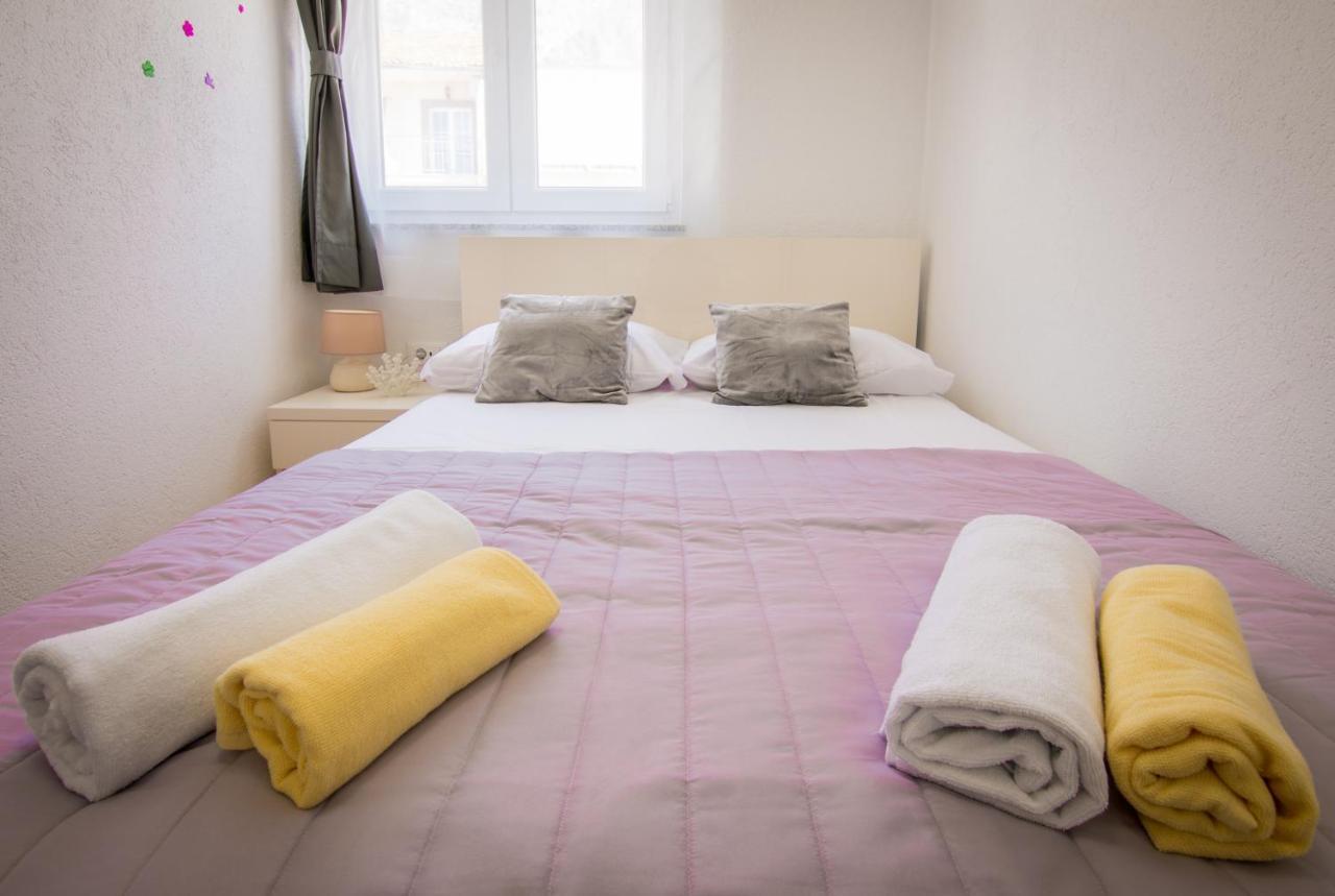 Apartman Petra Appartement Makarska Buitenkant foto