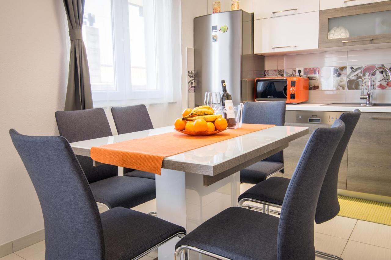Apartman Petra Makarska Buitenkant foto