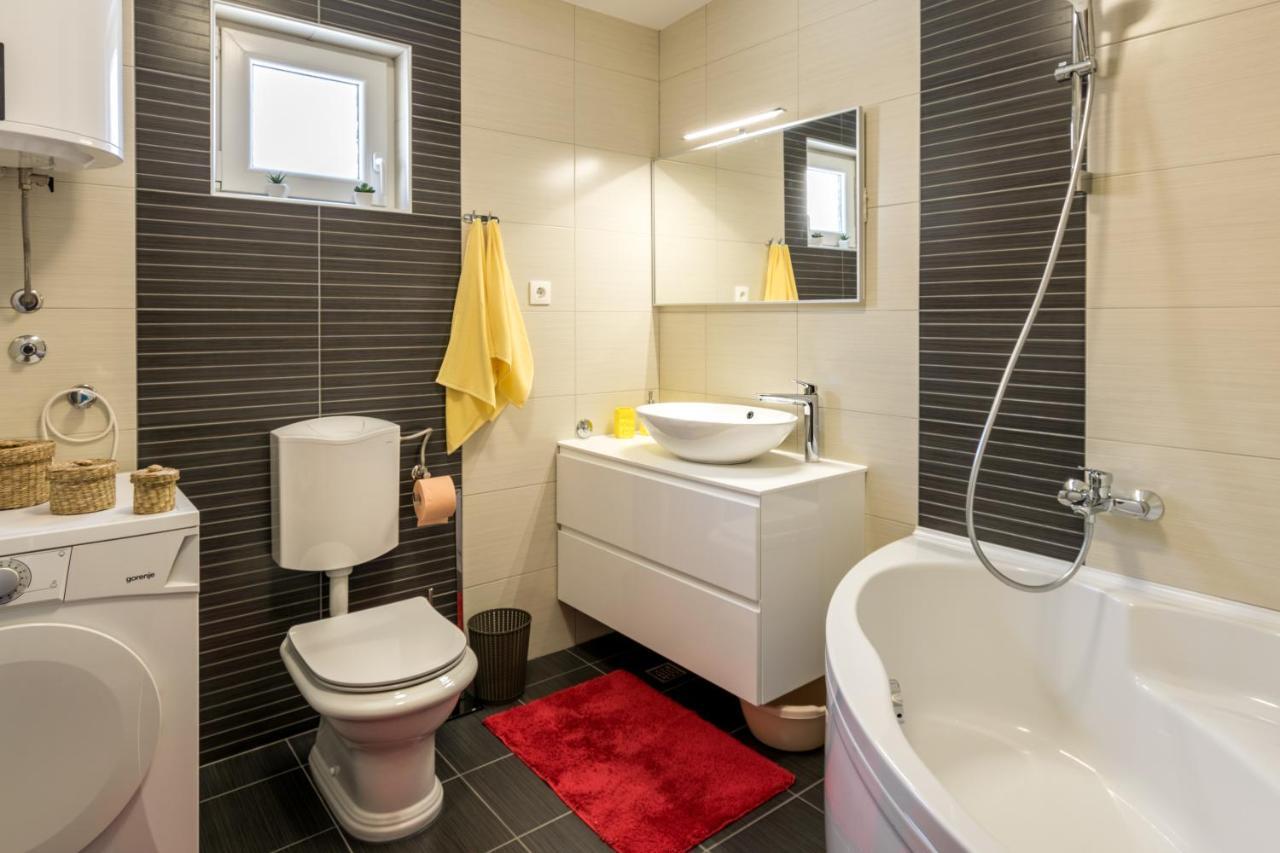 Apartman Petra Appartement Makarska Buitenkant foto